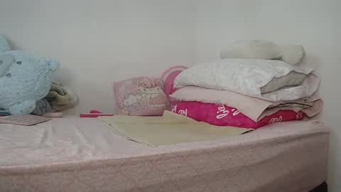 Snapshot of suzyitsstunning23 chatting on 24, 12, 2024 suzy online show from 24, 12, 2024