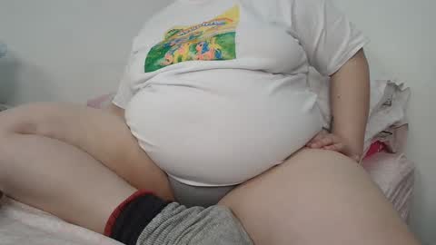 Snapshot of suzyitsstunning23 chatting on 24, 12, 2024 suzy online show from 24, 12, 2024