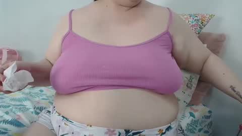 Snapshot of suzyitsstunning23 chatting on 29, 9, 2025 suzy online show from 29, 9, 2025