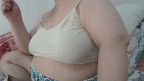 Snapshot of suzyitsstunning23 chatting on 4, 10, 2025 suzy online show from 4, 10, 2025