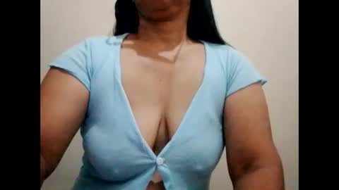 suzzie_hot online show from 20, 2, 2025