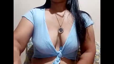 suzzie_hot online show from 4, 3, 2025