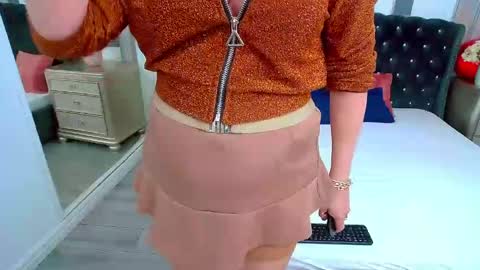 Snapshot of suzzysun chatting on 10, 12, 2024 Ana online show from 10, 12, 2024