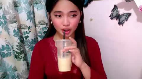 Snapshot of swallow_cummersx chatting on 4, 5, 2026 Jasmine online show from 4, 5, 2026