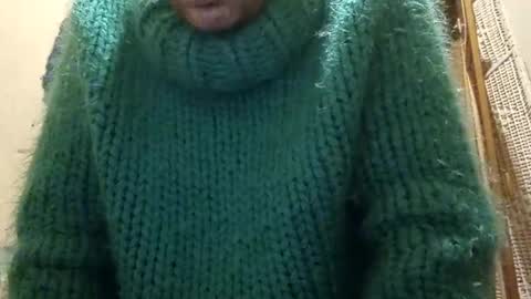 Snapshot of sweaterboy666 chatting on 8, 1, 2025 sweaterboy666 online show from 8, 1, 2025