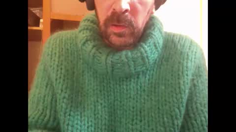 Snapshot of sweaterboy666 chatting on 28, 1, 2025 sweaterboy666 online show from 28, 1, 2025