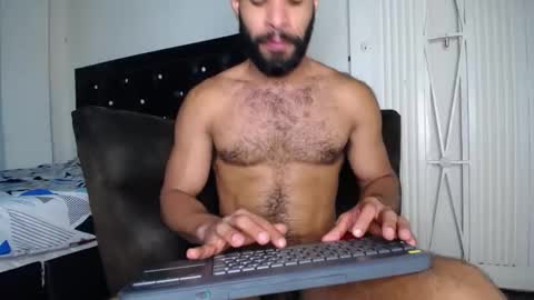 Snapshot of sweatyhairypig1 chatting on 24, 1, 2025 joel bliss online show from 24, 1, 2025