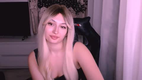 Snapshot of sweeet_baby0 chatting on 3, 12, 2025 Kate online show from 3, 12, 2025