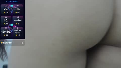 Chloe  online show from 27, 9, 2025