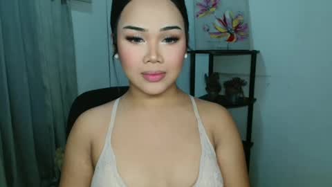 Snapshot of sweet18_jasmine chatting on 11, 12, 2024 sweet18_jasmine online show from 11, 12, 2024