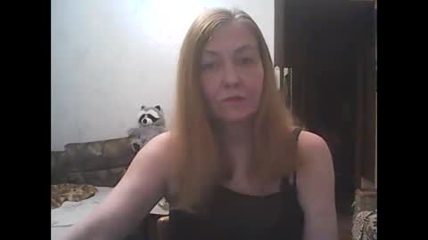 sweet4blonde609 online show from 28, 11, 2025