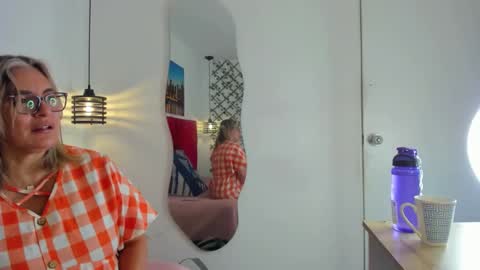 Carolina online show from 20, 9, 2025