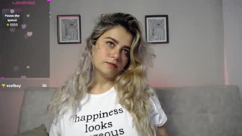 Bella Valery online show from 12, 11, 2025