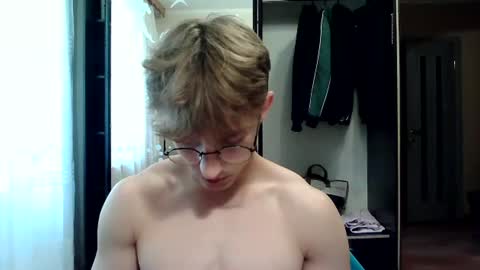 Snapshot of sweet_boy06 chatting on 26, 6, 2026 Sweet boy06 online show from 26, 6, 2026