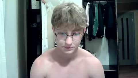 Snapshot of sweet_boy06 chatting on 3, 7, 2026 Sweet boy06 online show from 3, 7, 2026