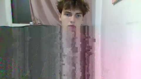 Snapshot of sweet_boy070 chatting on 18, 11, 2025 sweet_boy070 online show from 18, 11, 2025