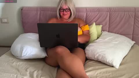 Caroline online show from 26, 7, 2026