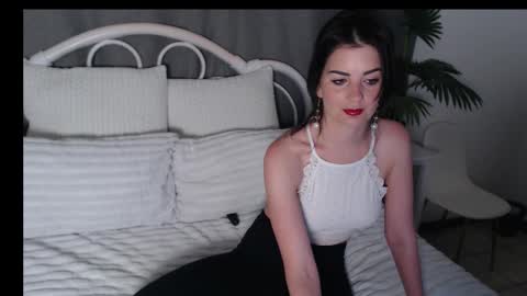 Chantelle online show from 19, 11, 2025