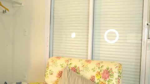 Snapshot of sweet_chilli_ chatting on 9, 2, 2025 Bruna - Live on December - My wishlist online show from 9, 2, 2025