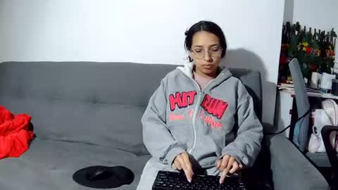 Snapshot of sweet_cum8 chatting on 27, 7, 2026 Sweet cum online show from 27, 7, 2026
