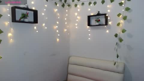 Snapshot of sweet_feeling30 chatting on 5, 11, 2025 carolina online show from 5, 11, 2025