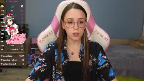 Snapshot of sweet_frosty chatting on 19, 12, 2024 Alice online show from 19, 12, 2024
