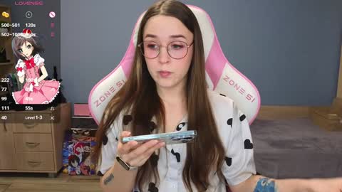 Snapshot of sweet_frosty chatting on 6, 1, 2025 Alice online show from 6, 1, 2025