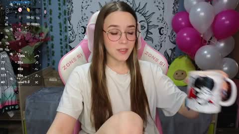 Snapshot of sweet_frosty chatting on 21, 1, 2025 Alice online show from 21, 1, 2025