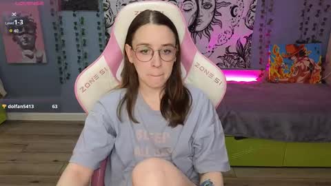 Snapshot of sweet_frosty chatting on 12, 10, 2025 Alice online show from 12, 10, 2025
