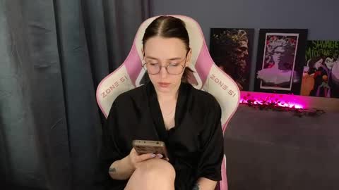 Snapshot of sweet_frosty chatting on 2, 6, 2026 Alice online show from 2, 6, 2026