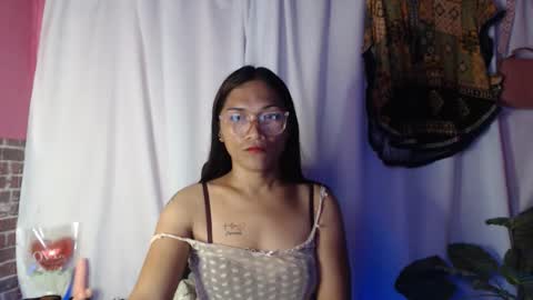 Snapshot of sweet_hanna22 chatting on 5, 5, 2026 hanna mae online show from 5, 5, 2026