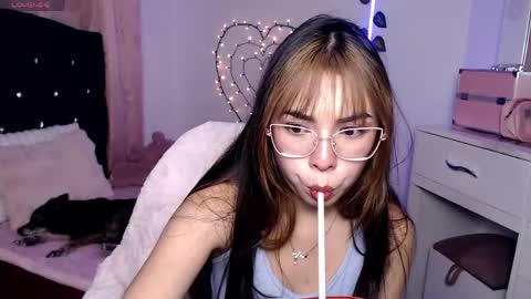 Snapshot of sweet_hannaah chatting on 26, 5, 2026 Hannah online show from 26, 5, 2026