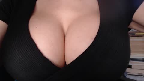 Snapshot of sweet_lil_thing chatting on 16, 3, 2026 Jen online show from 16, 3, 2026