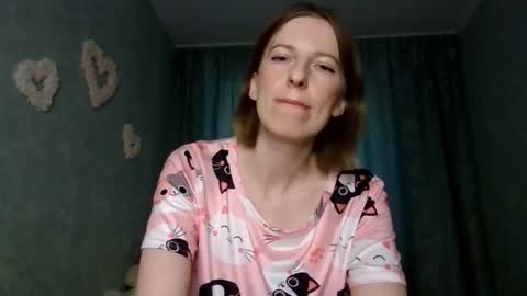 Snapshot of sweet_lilbunny chatting on 11, 9, 2025 sweet_lilbunny online show from 11, 9, 2025