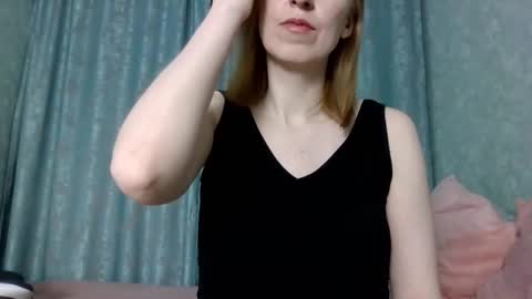 sweet_lilbunny online show from 23, 2, 2026