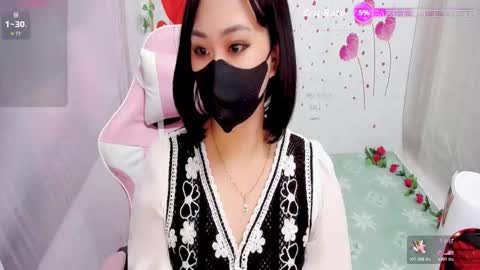 Snapshot of sweet_lily0 chatting on 22, 11, 2025 Lily online show from 22, 11, 2025