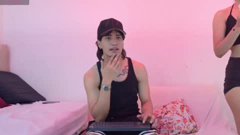 Snapshot of sweet_litle_ chatting on 4, 5, 2026 Mia online show from 4, 5, 2026