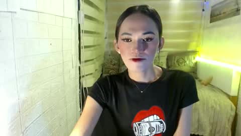 Snapshot of sweet_marry143 chatting on 18, 11, 2025 marry online show from 18, 11, 2025