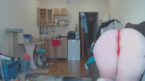 Snapshot of sweet_martinique chatting on 25, 2, 2026 TexasPAWG101 online show from 25, 2, 2026