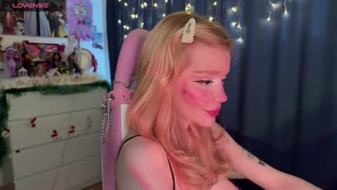 Melissa. Join me on Fansly link in social medias online show from 21, 12, 2024