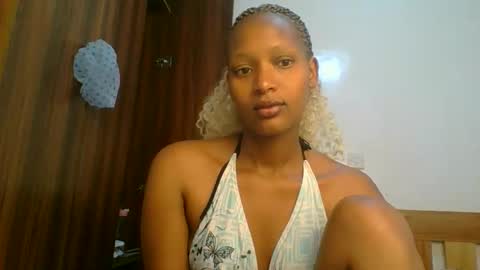 Snapshot of sweet_melod chatting on 8, 3, 2026 Linda online show from 8, 3, 2026