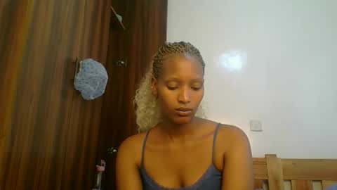 Snapshot of sweet_melod chatting on 10, 3, 2026 Linda online show from 10, 3, 2026