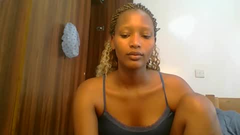 Snapshot of sweet_melod chatting on 25, 3, 2026 Linda online show from 25, 3, 2026