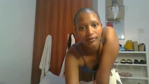 Snapshot of sweet_melod chatting on 11, 4, 2026 Linda online show from 11, 4, 2026