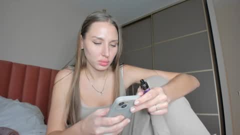 Snapshot of sweet_miss381 chatting on 30, 12, 2024 Sofi online show from 30, 12, 2024