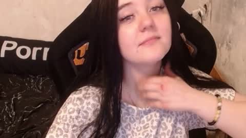 Snapshot of sweet_my_dream chatting on 13, 10, 2025 sweet_my_dream online show from 13, 10, 2025