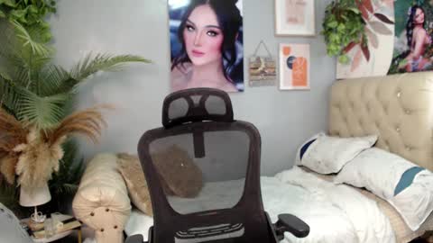 Snapshot of sweet_nicole4u chatting on 5, 1, 2025 girlnamenicole online show from 5, 1, 2025