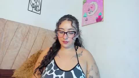Snapshot of sweet_p_ chatting on 15, 10, 2025 Cristina online show from 15, 10, 2025