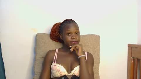 Snapshot of sweet_peachiee chatting on 15, 5, 2026 sweet peachy online show from 15, 5, 2026