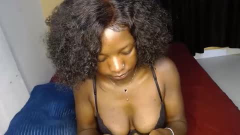 ellanah Tracie online show from 5, 12, 2025